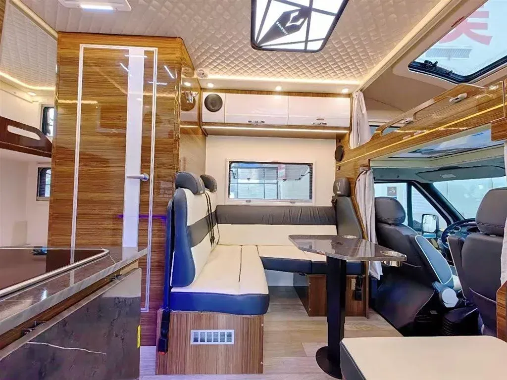 2024 Ford TransitT8 2.3T 174HP L4 8AT,autocango,china used car exporter,china ev exporter,chinese used car exporter,chinese used ev exporter