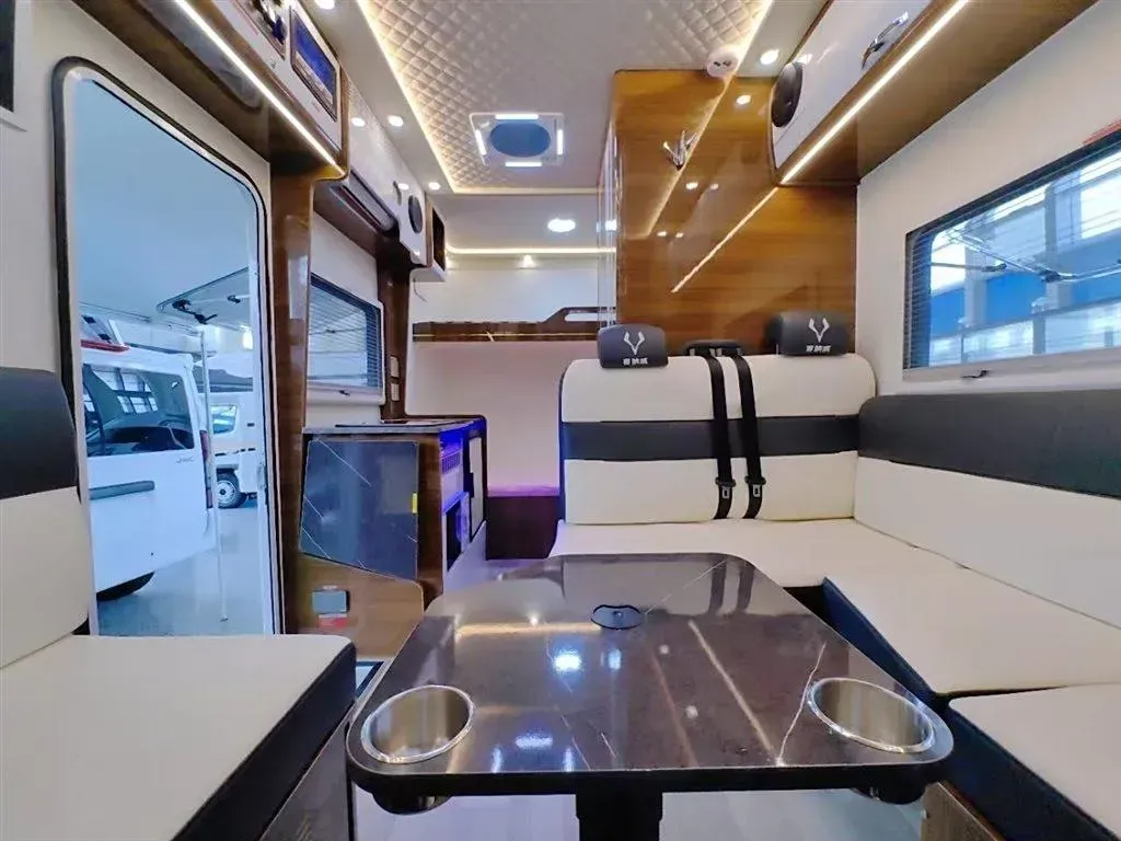 2024 Ford TransitT8 2.3T 174HP L4 8AT,autocango,china used car exporter,china ev exporter,chinese used car exporter,chinese used ev exporter