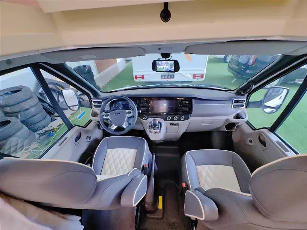 2024 Ford TransitT8 2.3T 174HP L4 8AT,autocango,china used car exporter,china ev exporter,chinese used car exporter,chinese used ev exporter