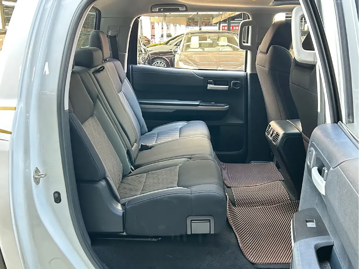 2014 Toyota Tundra 5.7L 386HP V8 6AT,autocango,china used car exporter,china ev exporter,chinese used car exporter,chinese used ev exporter