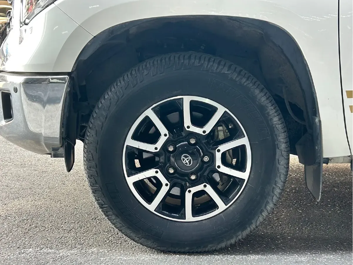 2014 Toyota Tundra 5.7L 386HP V8 6AT,autocango,china used car exporter,china ev exporter,chinese used car exporter,chinese used ev exporter