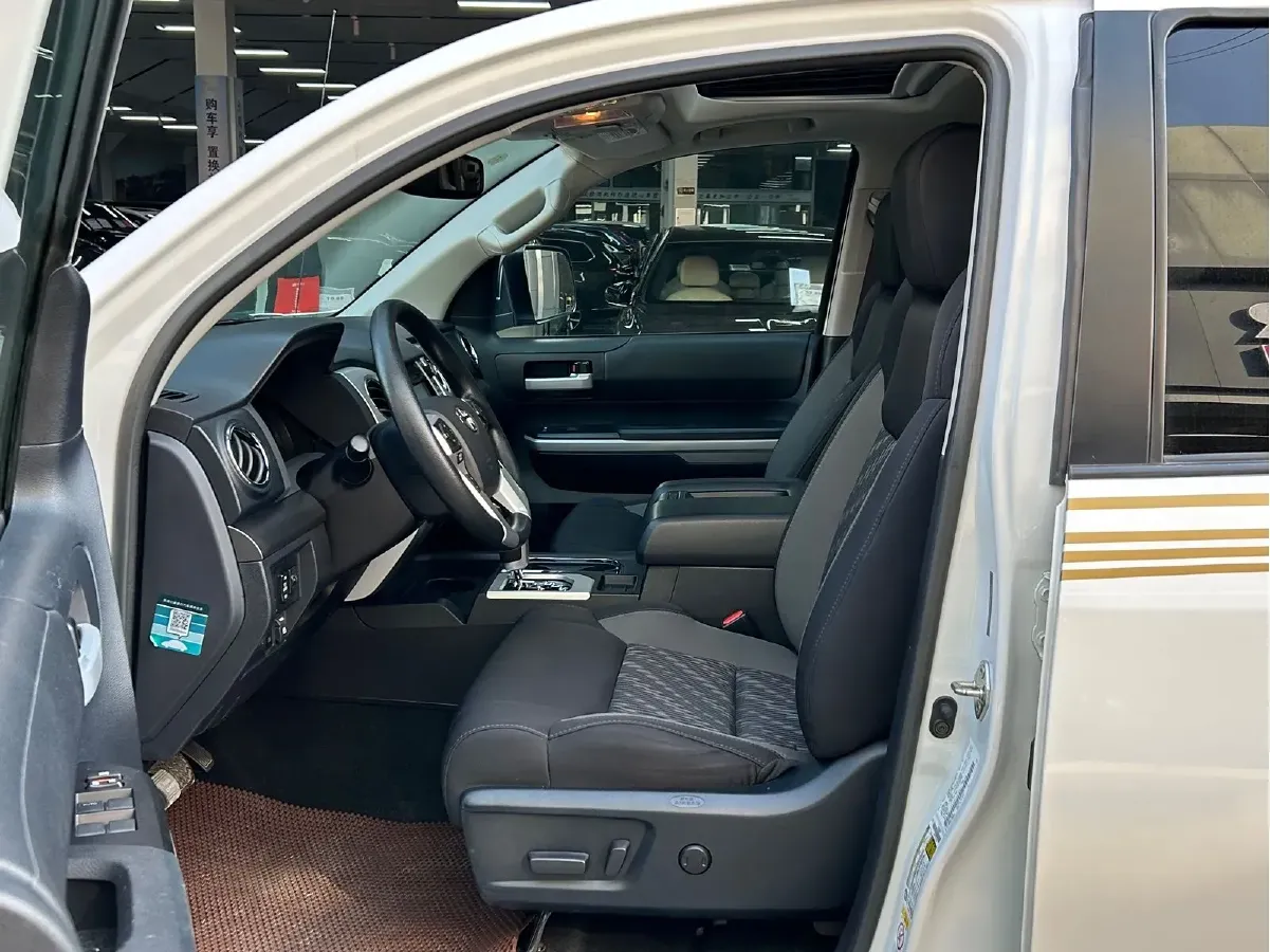 2014 Toyota Tundra 5.7L 386HP V8 6AT,autocango,china used car exporter,china ev exporter,chinese used car exporter,chinese used ev exporter