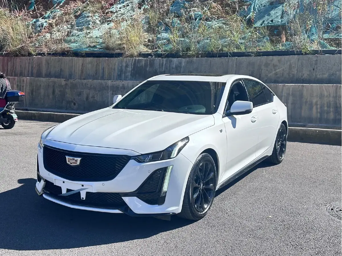 2020 Cadillac CT5 2.0T 241HP L4 10AT