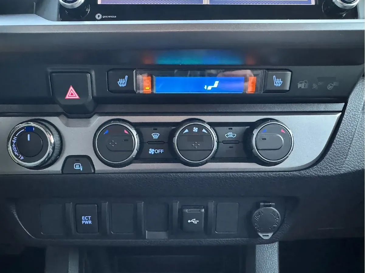 2012 Renault Talisman 3.5L 258HP V6 6AT,autocango,china used car exporter,china ev exporter,chinese used car exporter,chinese used ev exporter