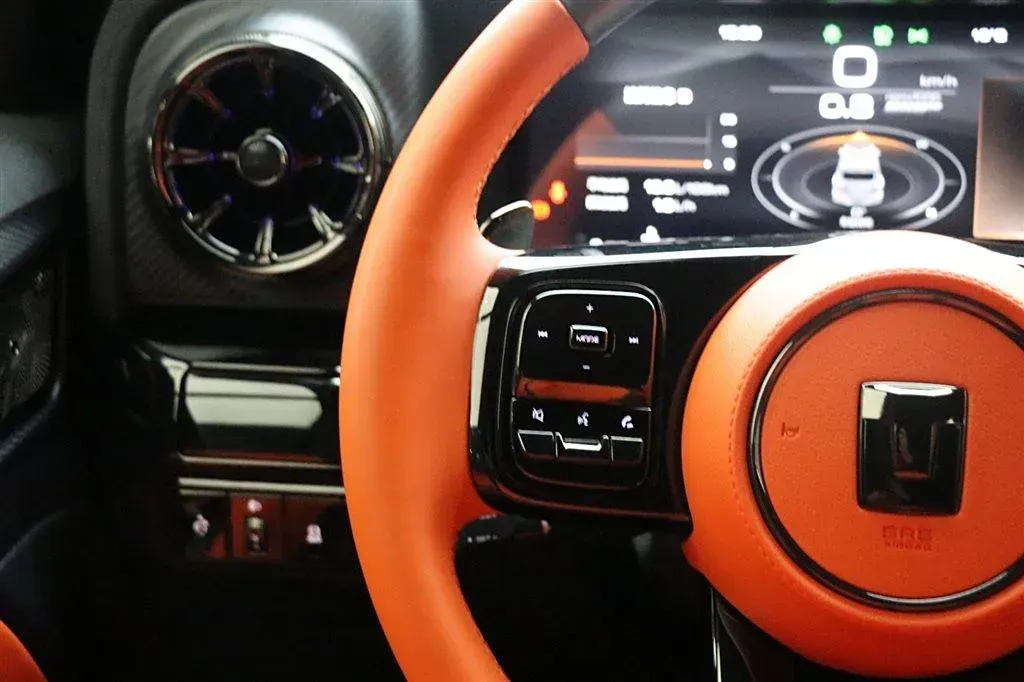 2023 Cyberspace 300 2.0T 227HP L4 8AT,autocango,china used car exporter,china ev exporter,chinese used car exporter,chinese used ev exporter