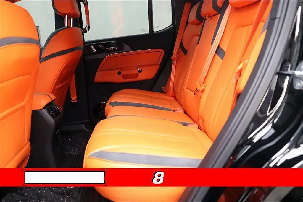 2023 Cyberspace 300 2.0T 227HP L4 8AT,autocango,china used car exporter,china ev exporter,chinese used car exporter,chinese used ev exporter