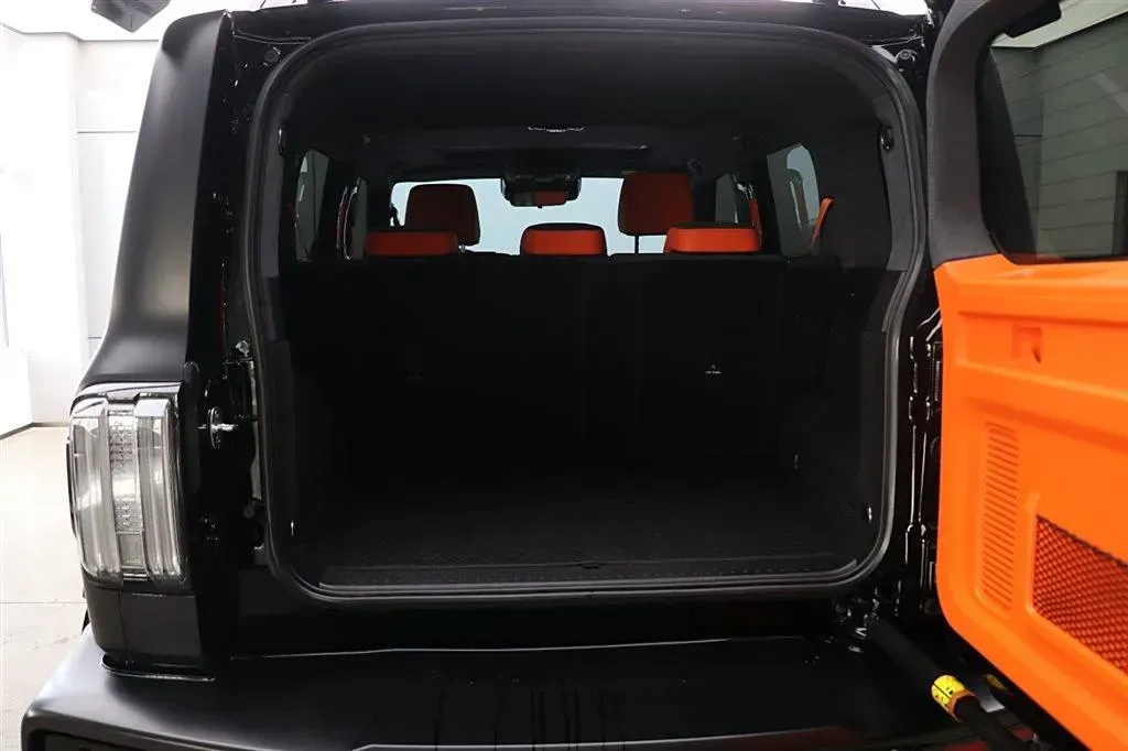 2023 Cyberspace 300 2.0T 227HP L4 8AT,autocango,china used car exporter,china ev exporter,chinese used car exporter,chinese used ev exporter