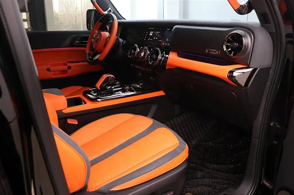 2023 Cyberspace 300 2.0T 227HP L4 8AT,autocango,china used car exporter,china ev exporter,chinese used car exporter,chinese used ev exporter