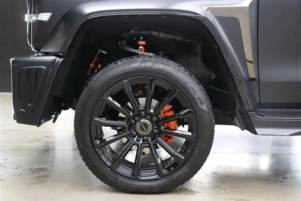 2023 Cyberspace 300 2.0T 227HP L4 8AT,autocango,china used car exporter,china ev exporter,chinese used car exporter,chinese used ev exporter