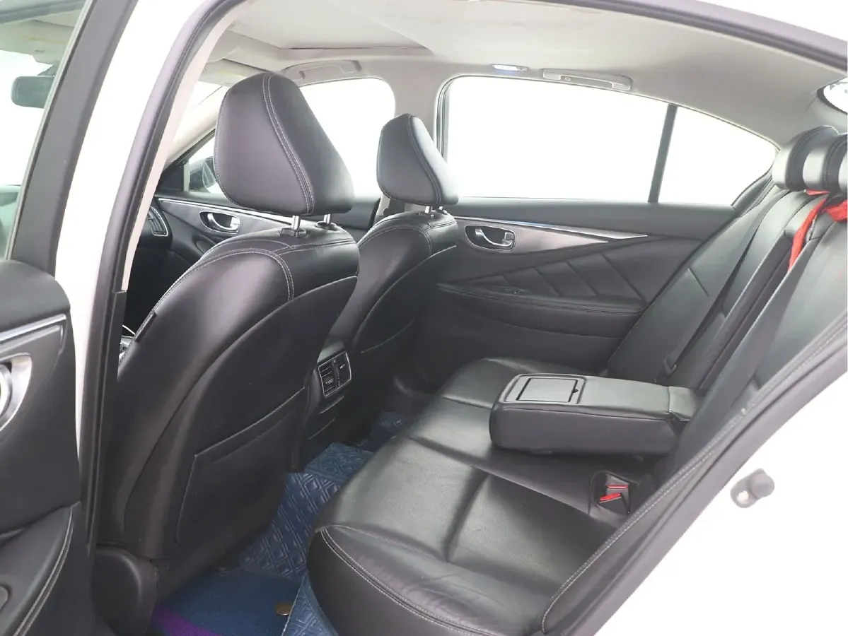 2014 Infiniti Q50 3.7L 351HP V6 7AT,autocango,china used car exporter,china ev exporter,chinese used car exporter,chinese used ev exporter