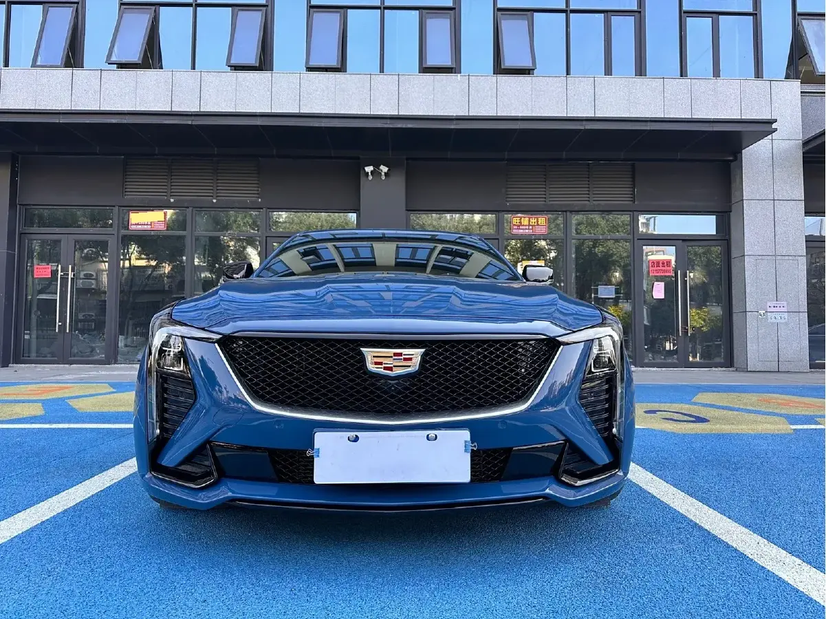 2024 Cadillac CT5 2.0T 237HP L4 10AT