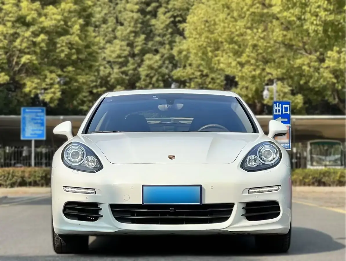 2014 Porsche Panamera 3.0T 320HP V6 7DCT