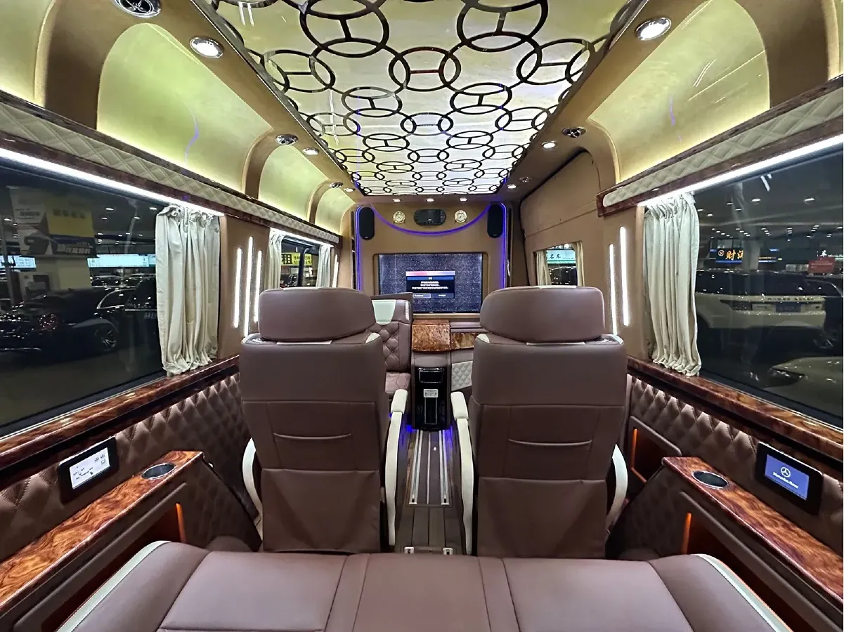 2017 Lorinser Sprinter LS500 3.5L 258HP V6 5AT,autocango,china used car exporter,china ev exporter,chinese used car exporter,chinese used ev exporter