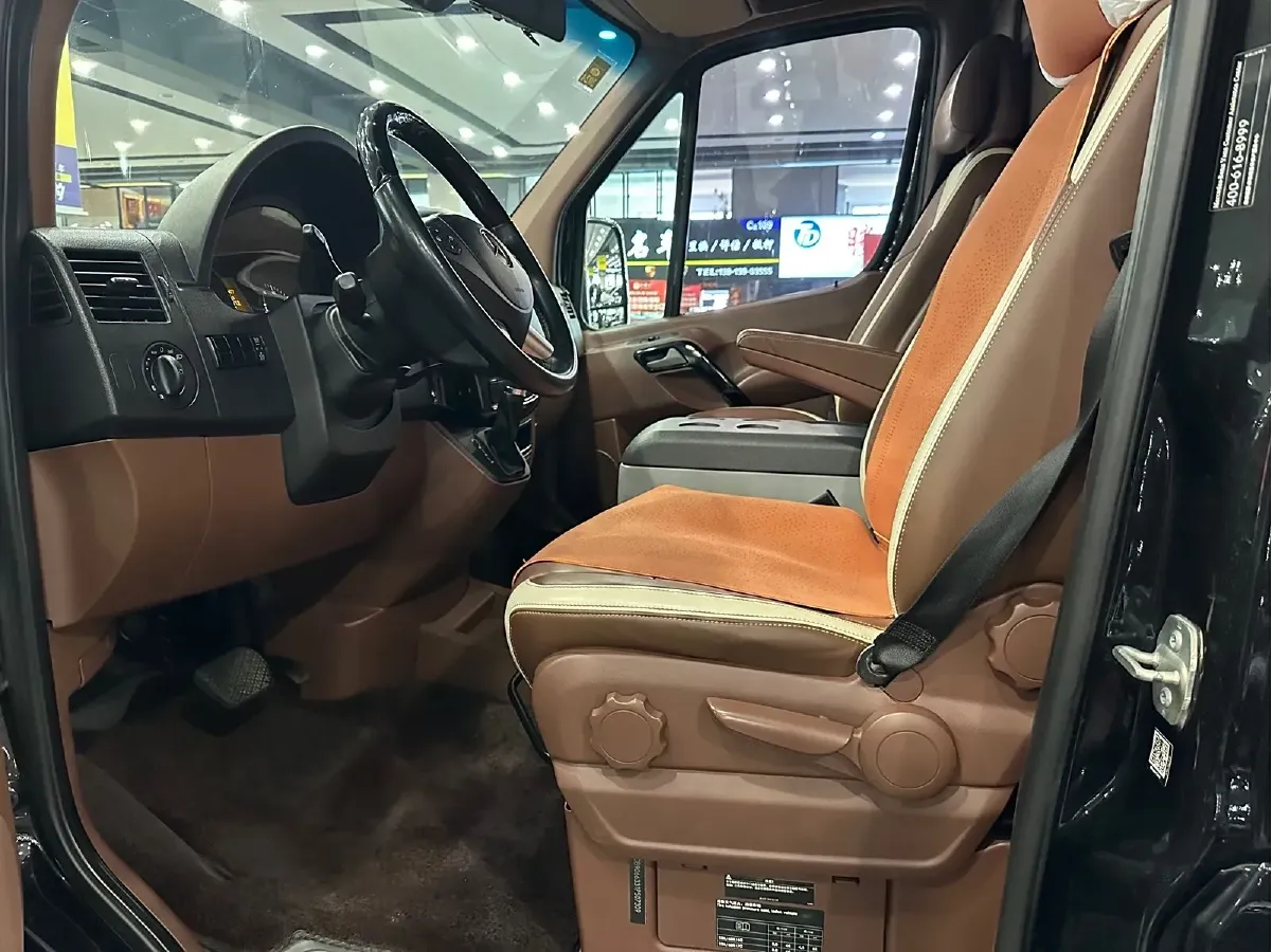 2017 Lorinser Sprinter LS500 3.5L 258HP V6 5AT,autocango,china used car exporter,china ev exporter,chinese used car exporter,chinese used ev exporter