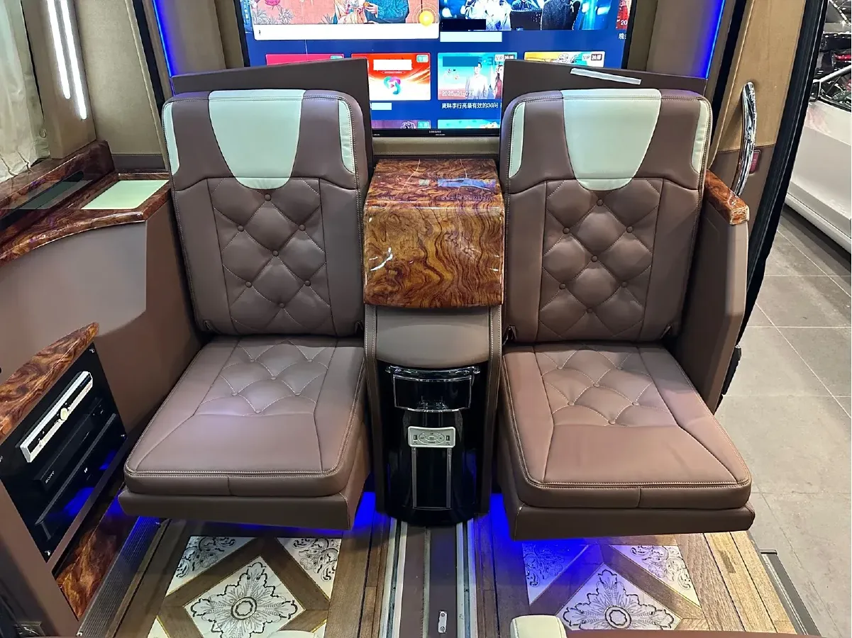 2017 Lorinser Sprinter LS500 3.5L 258HP V6 5AT,autocango,china used car exporter,china ev exporter,chinese used car exporter,chinese used ev exporter