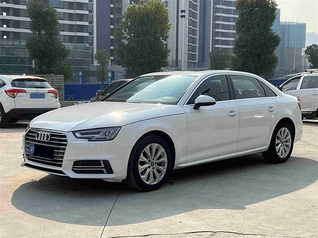 2019 Audi A4L 2.0T 190HP L4 7DCT