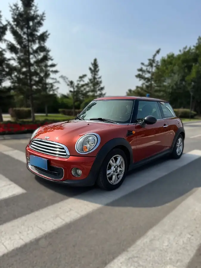 2011 MINI MINI 1.6L 98HP L4 6AT