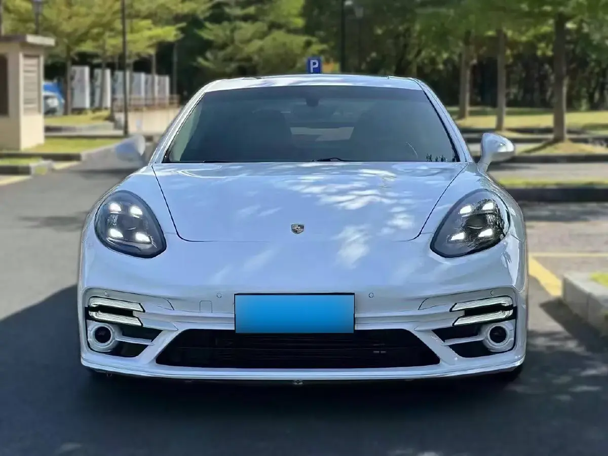 2010 Porsche Panamera 3.6L 300HP V6 7DCT