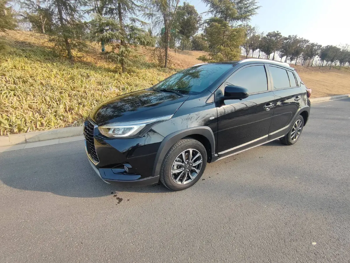 2022 Toyota Yaris L 1.5L 112HP L4 CVT