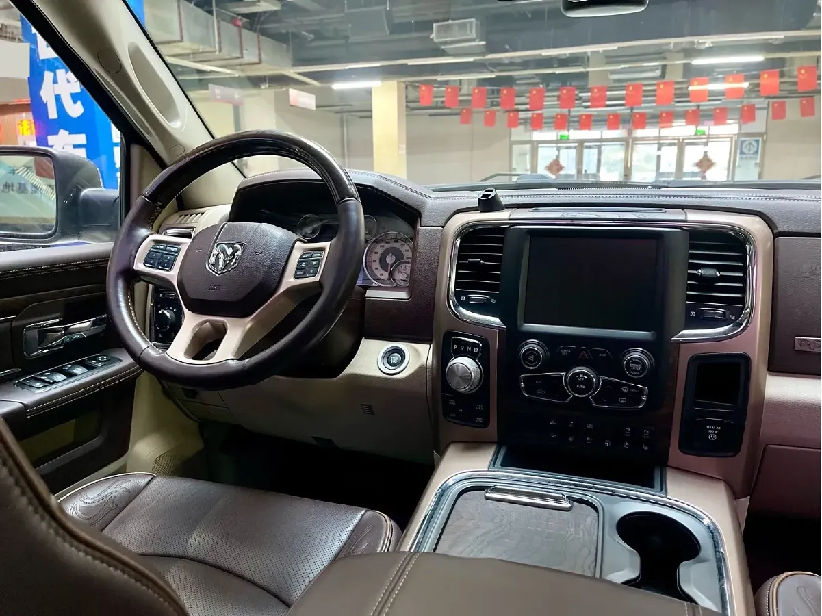2011 RAM Trucks 5.7L 395HP V8 5AT,autocango,china used car exporter,china ev exporter,chinese used car exporter,chinese used ev exporter