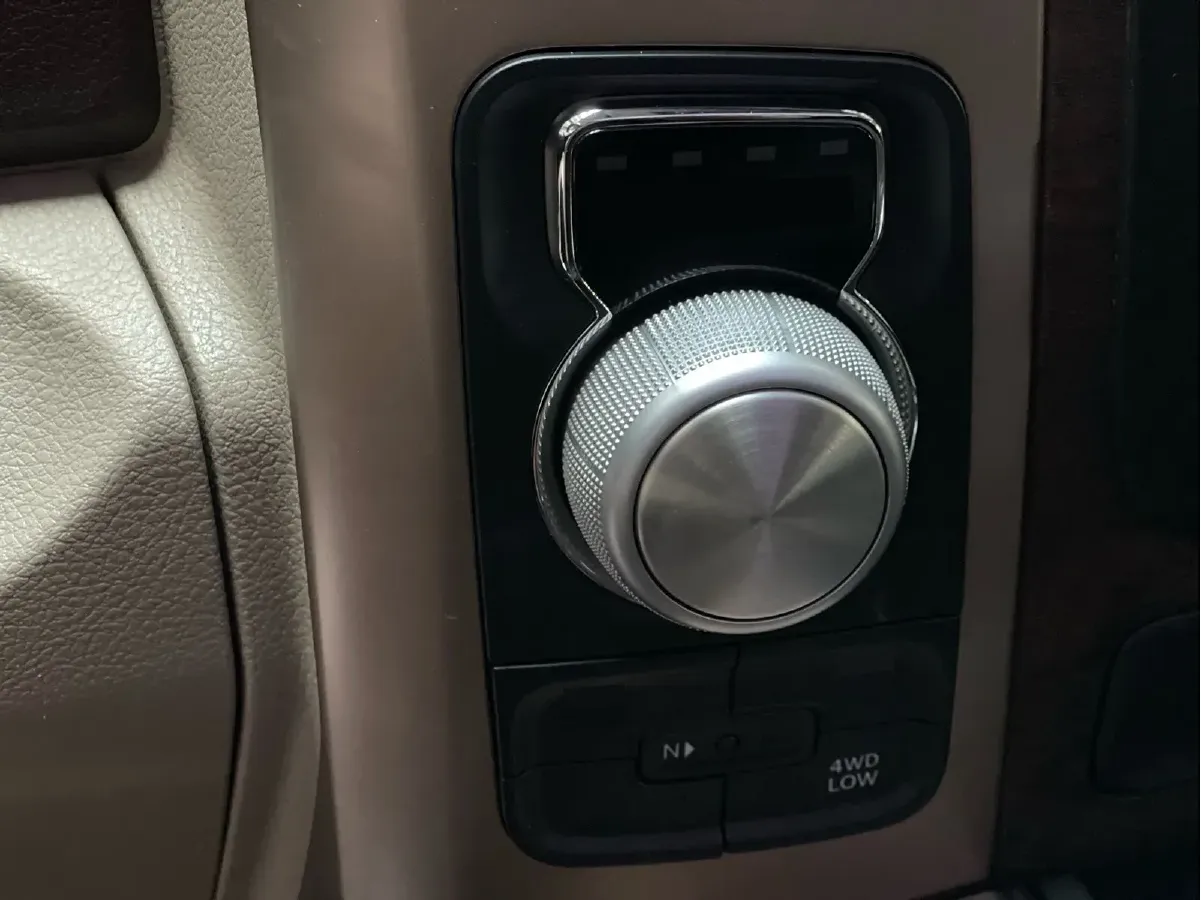 2011 RAM Trucks 5.7L 395HP V8 5AT,autocango,china used car exporter,china ev exporter,chinese used car exporter,chinese used ev exporter