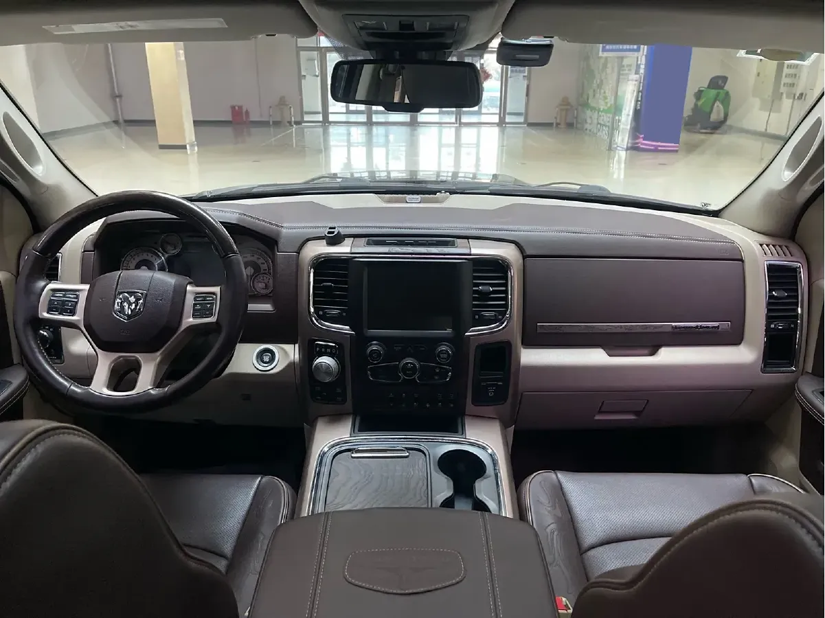 2011 RAM Trucks 5.7L 395HP V8 5AT,autocango,china used car exporter,china ev exporter,chinese used car exporter,chinese used ev exporter