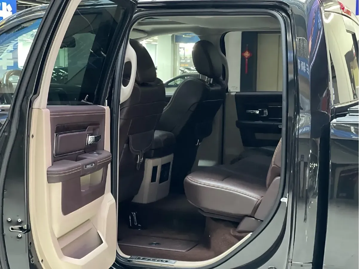 2011 RAM Trucks 5.7L 395HP V8 5AT,autocango,china used car exporter,china ev exporter,chinese used car exporter,chinese used ev exporter