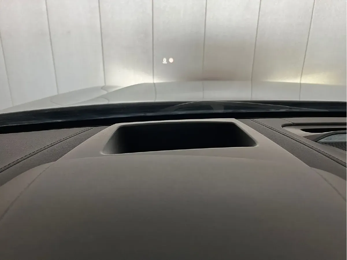 2017 Volvo V90 2.0T 254HP L4 8AT,autocango,china used car exporter,china ev exporter,chinese used car exporter,chinese used ev exporter