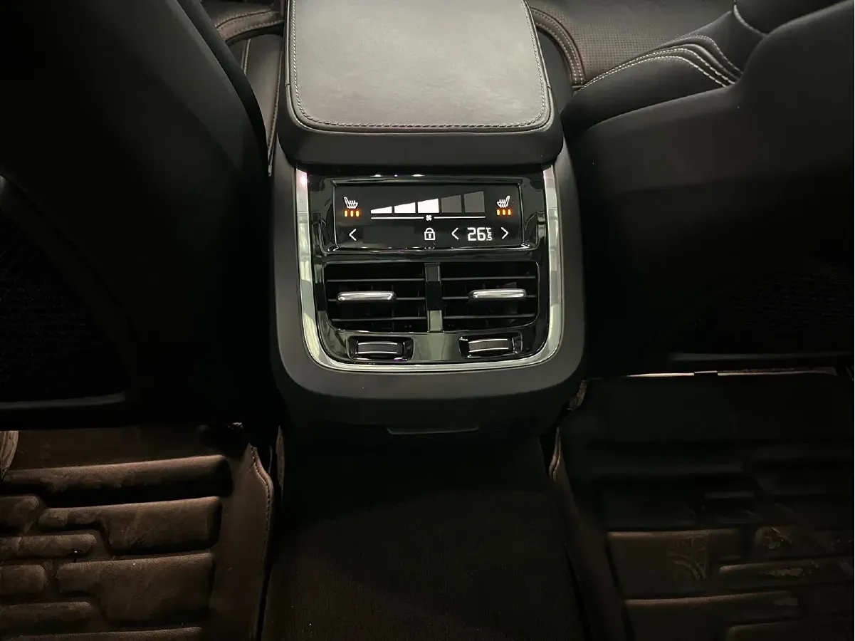 2017 Volvo V90 2.0T 254HP L4 8AT,autocango,china used car exporter,china ev exporter,chinese used car exporter,chinese used ev exporter