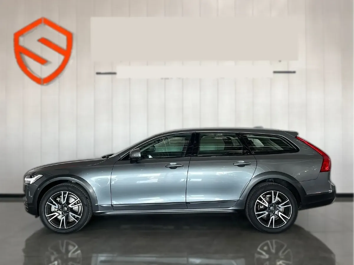 2017 Volvo V90 2.0T 254HP L4 8AT,autocango,china used car exporter,china ev exporter,chinese used car exporter,chinese used ev exporter