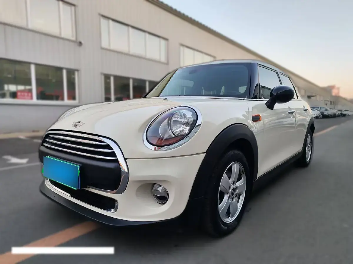 2015 MINI MINI 1.2T 102HP L3 6AT