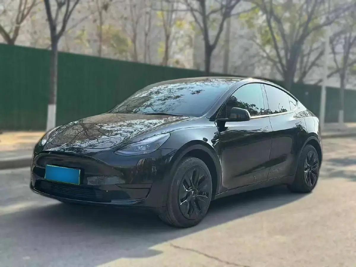 2023 Tesla Model Y BEV 60KWH