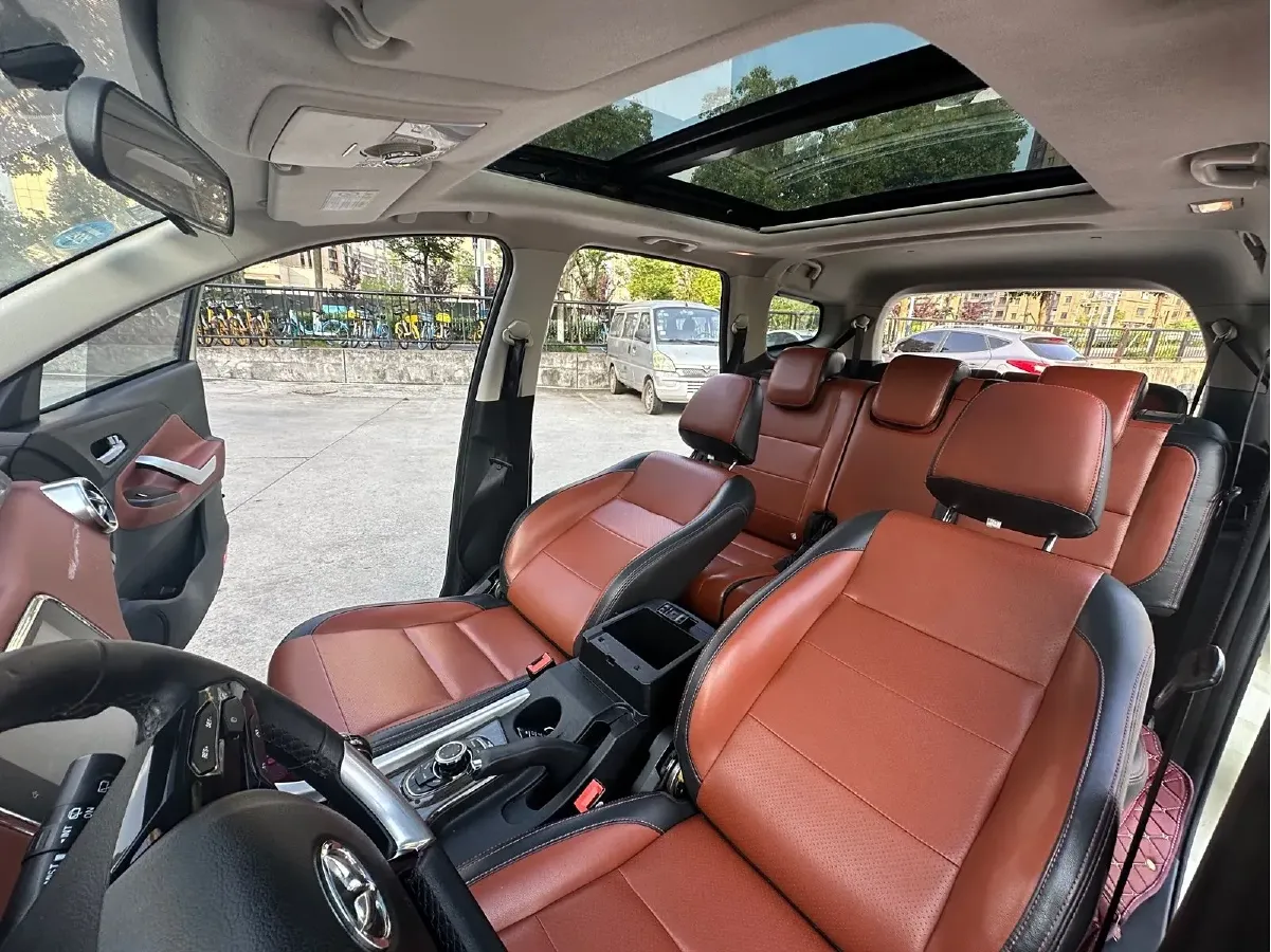 2016 BAIC Hyosow S3 1.5L 113HP L4 5MT,autocango,china used car exporter,china ev exporter,chinese used car exporter,chinese used ev exporter