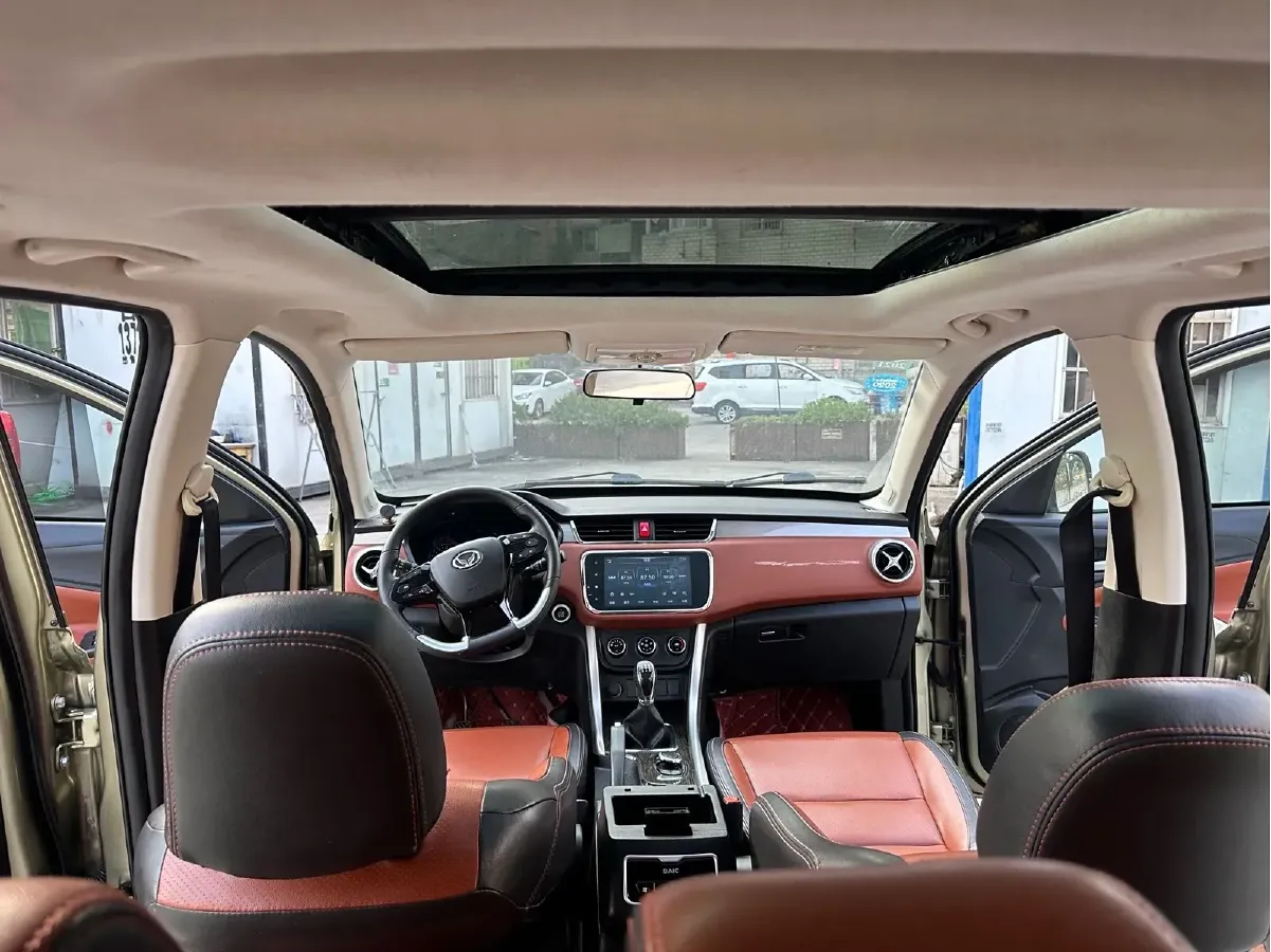 2016 BAIC Hyosow S3 1.5L 113HP L4 5MT,autocango,china used car exporter,china ev exporter,chinese used car exporter,chinese used ev exporter