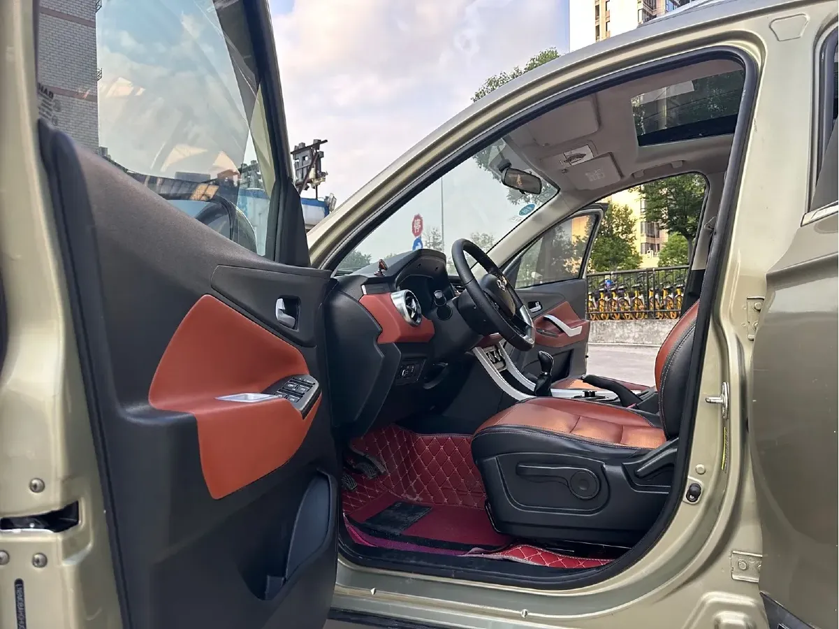 2016 BAIC Hyosow S3 1.5L 113HP L4 5MT,autocango,china used car exporter,china ev exporter,chinese used car exporter,chinese used ev exporter