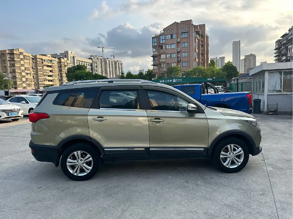 2016 BAIC Hyosow S3 1.5L 113HP L4 5MT,autocango,china used car exporter,china ev exporter,chinese used car exporter,chinese used ev exporter