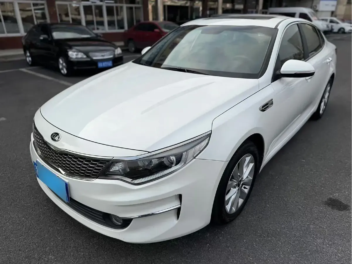 2016 Kia K5 2.0L 161HP L4 6AT