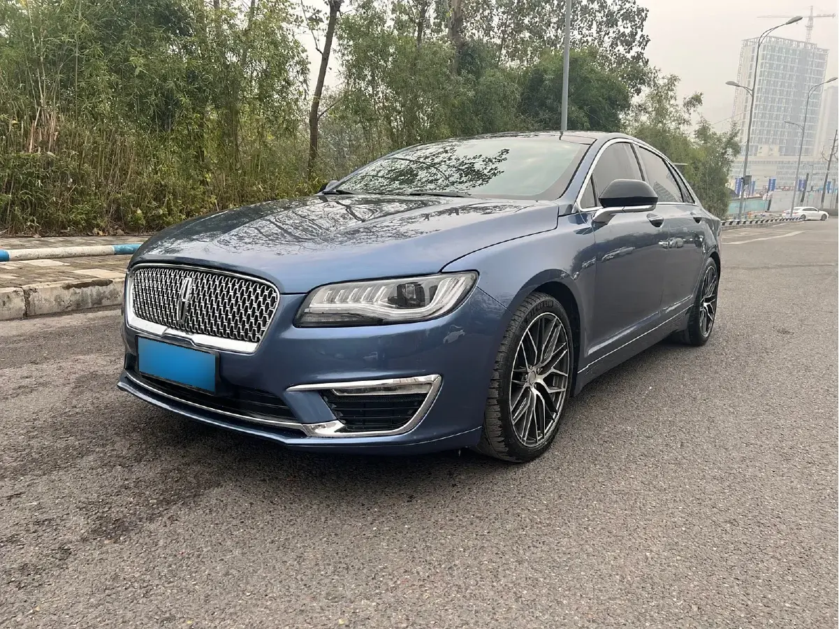 2019 Lincoln MKZ 2.0T 203HP L4 6AT