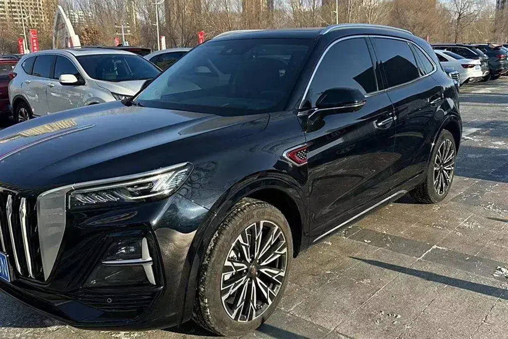 2023 HongQi HS5 2.0T 252HP L4 8AT