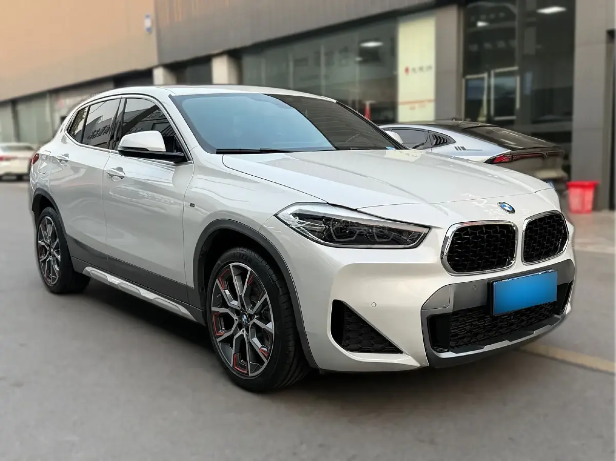 2022 BMW X2 2.0T 192HP L4 7DCT