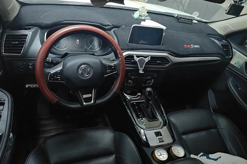 2019 DongFeng Fengon Fengon S560 1.8L 139HP L4 CVT,autocango,china used car exporter,china ev exporter,chinese used car exporter,chinese used ev exporter