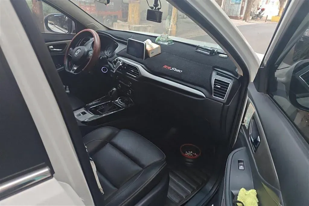 2019 DongFeng Fengon Fengon S560 1.8L 139HP L4 CVT,autocango,china used car exporter,china ev exporter,chinese used car exporter,chinese used ev exporter