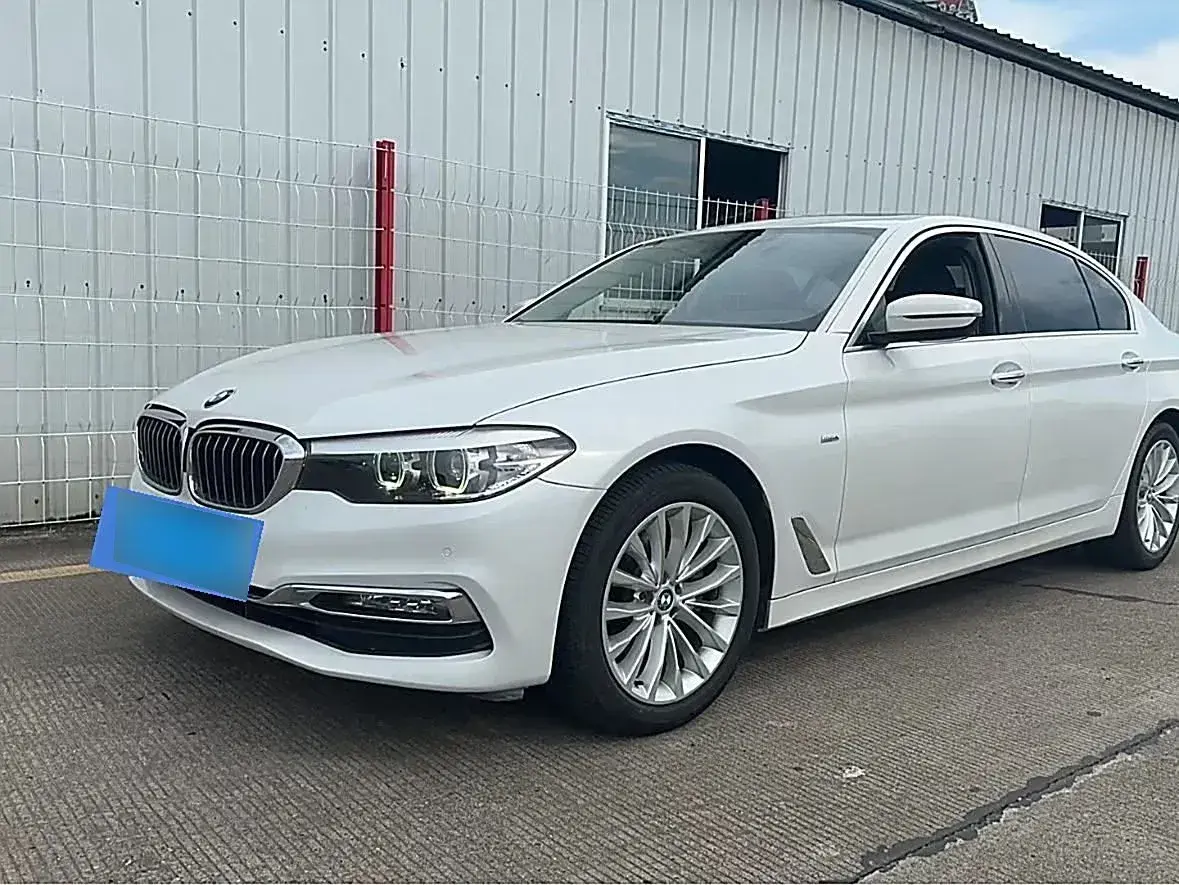 2018 BMW 5 Series 2.0T 184HP L4 8AT