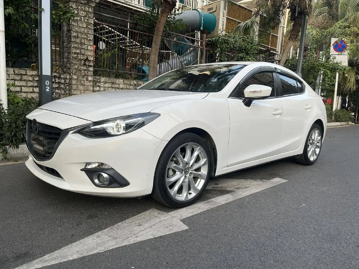2014 Mazda 3 Axela 2.0L 158HP L4 6AT