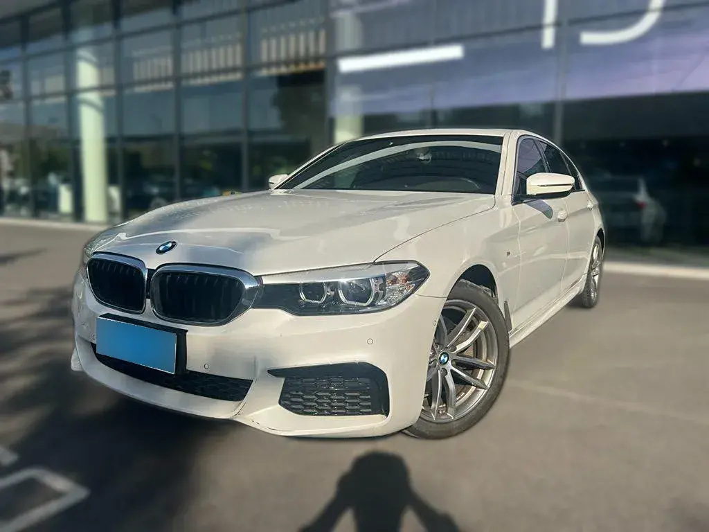 2020 BMW 5 Series 2.0T 184HP L4 8AT
