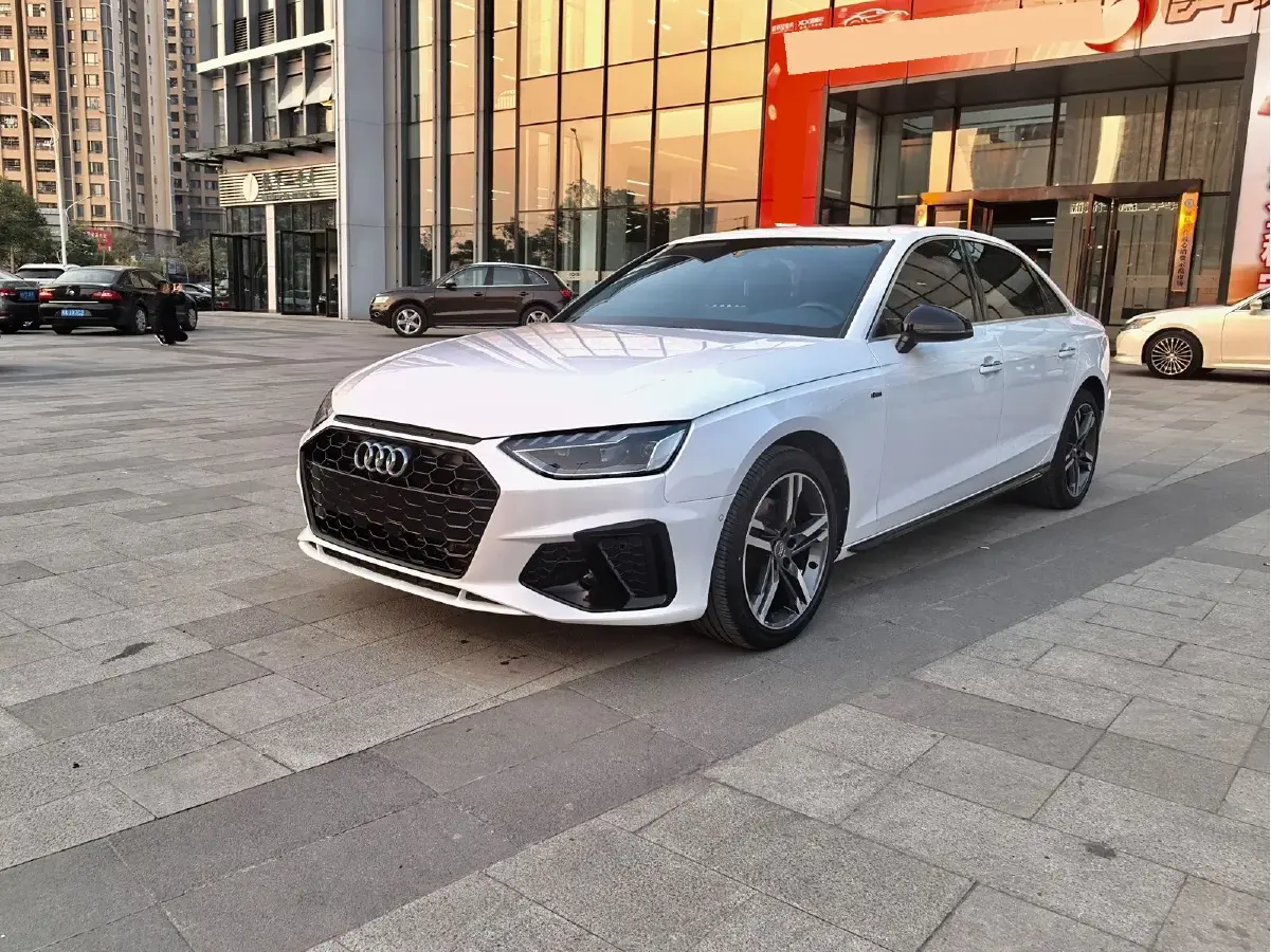 2020 Audi A4L 2.0T 190HP L4 7DCT
