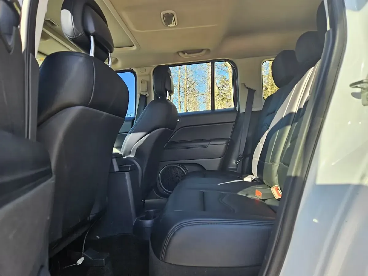 2014 Jeep Patriot 2.4L 170HP L4 6AT,autocango,china used car exporter,china ev exporter,chinese used car exporter,chinese used ev exporter