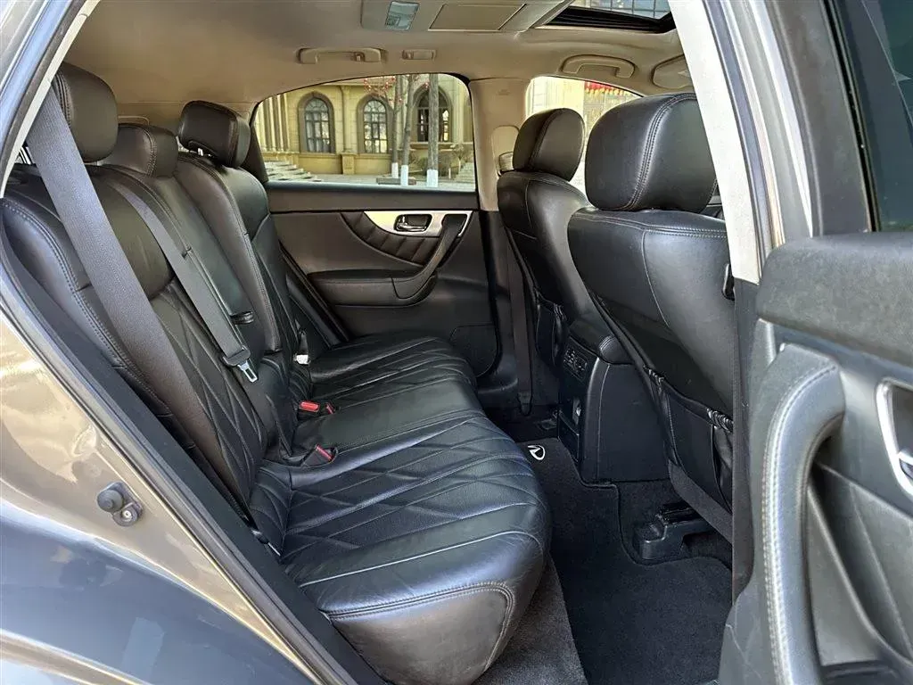 2011 Infiniti FX 3.5L 332HP V6 7AT,autocango,china used car exporter,china ev exporter,chinese used car exporter,chinese used ev exporter