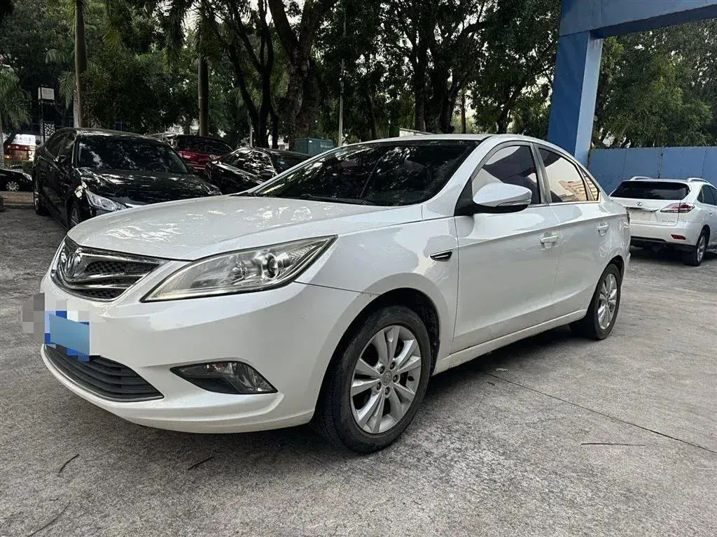 2014 ChangAn Eado 1.6L 125HP L4 5MT