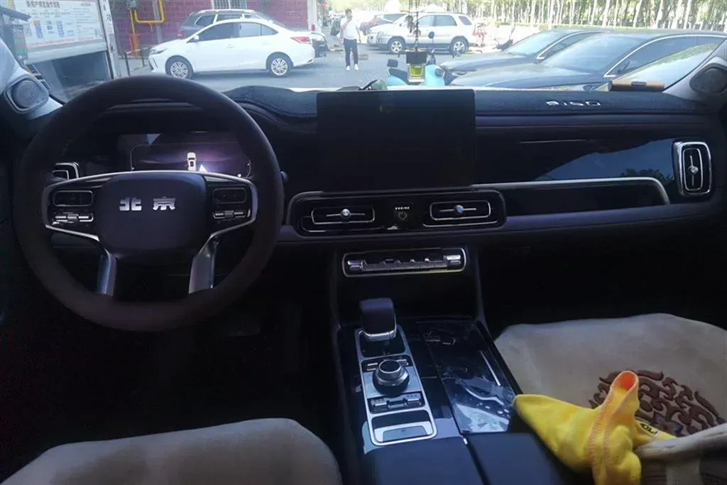 2022 BeiJing BJ60 2.0T 267HP L4 8AT,autocango,china used car exporter,china ev exporter,chinese used car exporter,chinese used ev exporter